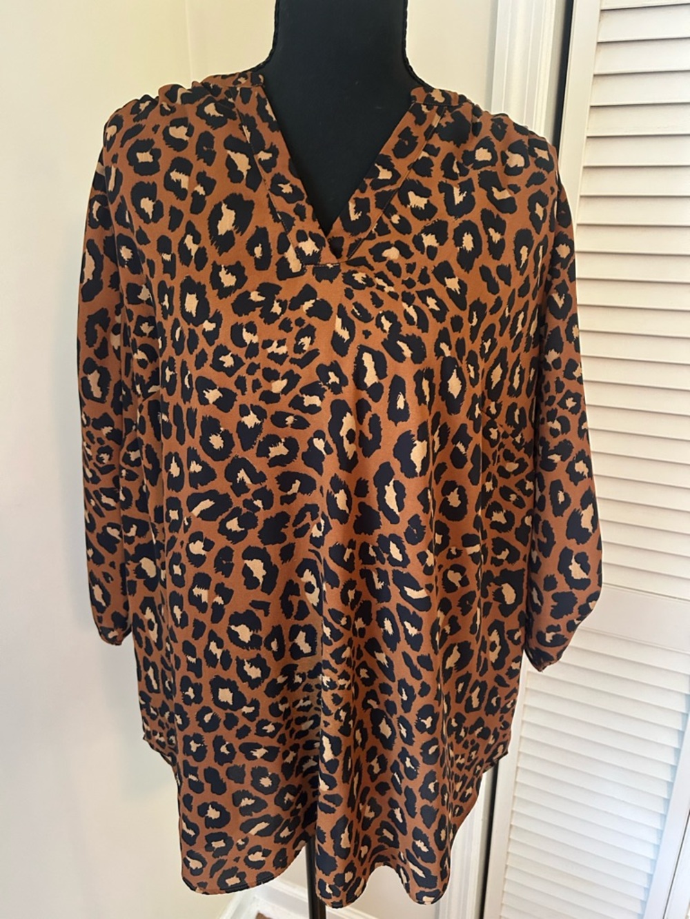 Worthington Women Leopard Print V-Neck Tunic in Brown & Black